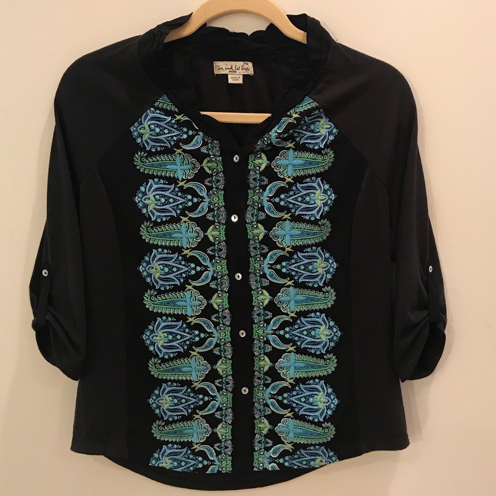 3/4 black and Teal shirt